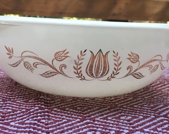 Vintage Pyrex 1962-63 Golden Tulip casserole dish