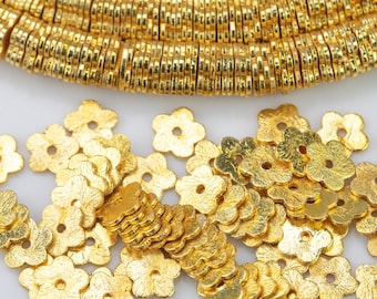 Fiori dorati spazzolati da 4 mm Perline a forma di fiore Perline Distanziatori a disco piatto in rame dorato Disco heishi rondelle perline Distanziatori Gioielli placcati oro 8 pollici