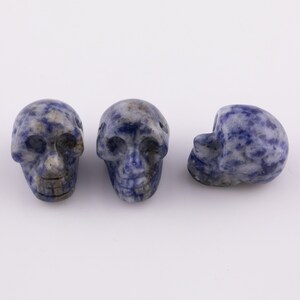 1 Pc Natural Sodalite Skull Skulls ~1&quot; - Self Standing - Not Drilled