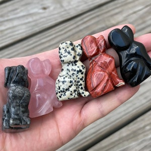 1 Pc Stone Dog Dogs - Dalmatian Jasper Red Jasper Rose Quartz Labradorite Larvikite Onyx Animal Figurine Super Cute about 2&quot;