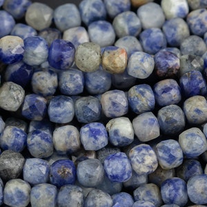 Contas de cubo facetadas de sodalita natural tamanho 5 mm fio de 15,5&quot;