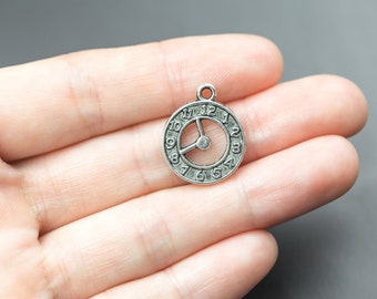 10 Clock Charms 18mm 1168-9658