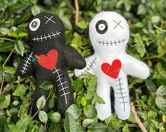 Voodoo Doll Pin Cushion/Novelty Voodoo Doll/Halloween Voodoo Doll Decoration/Vudu Doll/Gift/Gift for Seamstress/Gag Gift