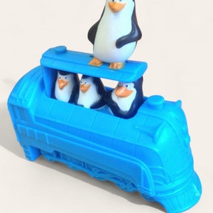 McDonald's Dreamworks Happy Meal 2012 Madagascar 3 Les pingouins jouet n°4 PIN