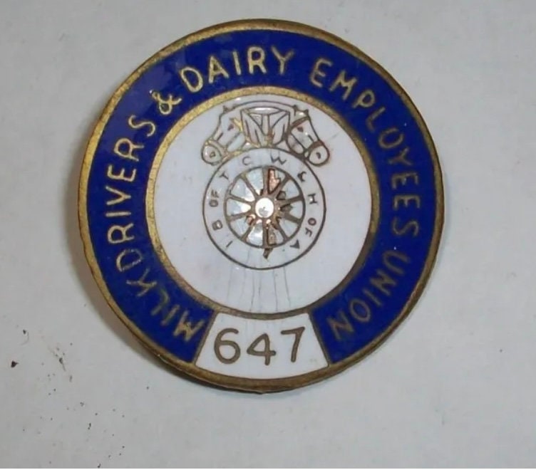 Broche Syndicale Ancienne – Teamsters Local 890 AFL – Émaillé Orange, 1956