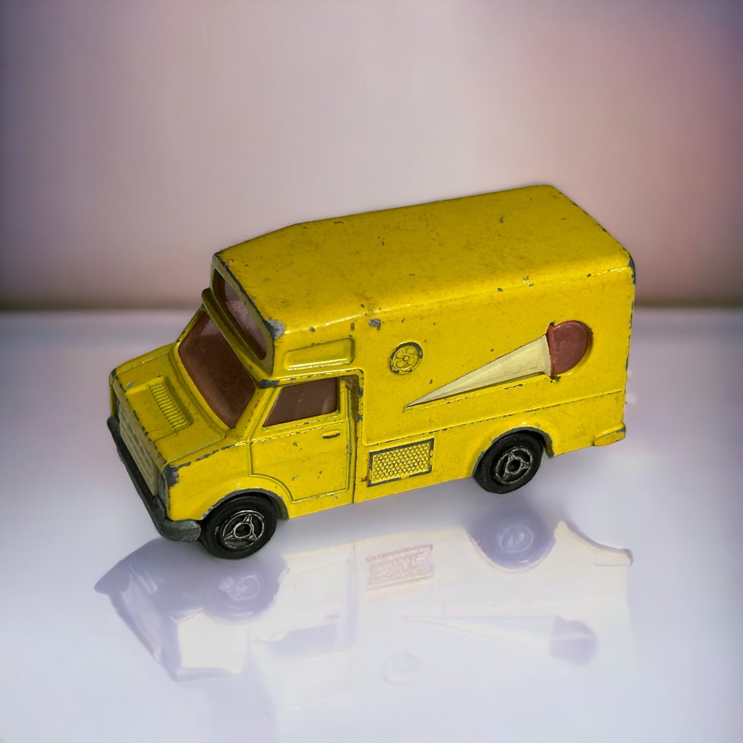 Majorette 259 fourgon glacier patatas fritas 1/67