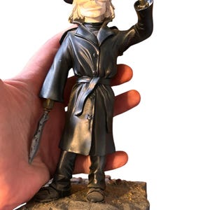 Puppet Master Blade Limited Edition Harz Statue Fehlender Haken Bruch am Hut