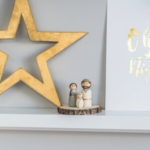 Miniature Wooden Peg Doll Nativity Set With Wood Platform 画像 3