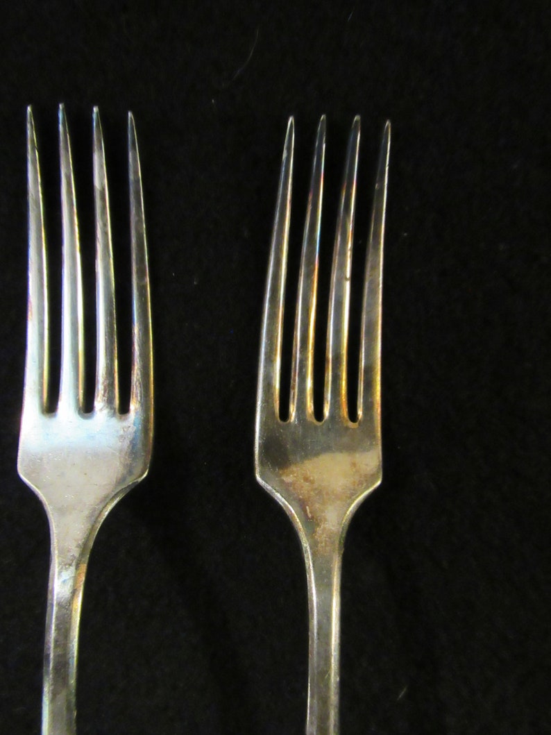 Dinner Forks,  Adam Silverplate 1917, Community Plate by Oneida Silver, Silverware, Flatware, set of 2.   (2787)