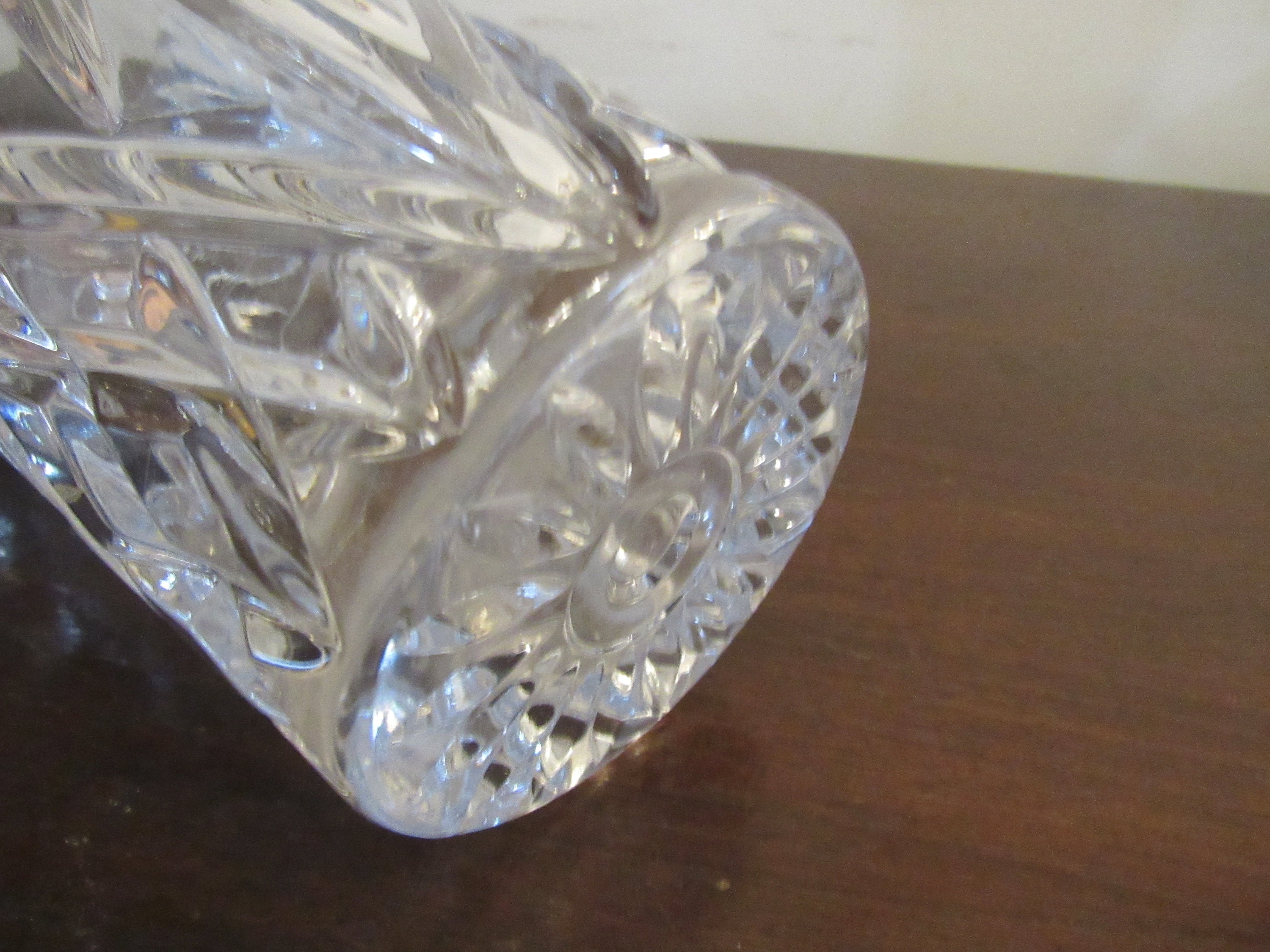 Crystal様 Crystal Vase With Pinwheel and Fans , Unknown Manufacturer