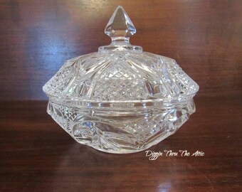 Bombonera Gibson Crystalite, bombonera de cristal, bombonera pesada con tapa de cristal, caja de boda, caja para joyas. (3776)