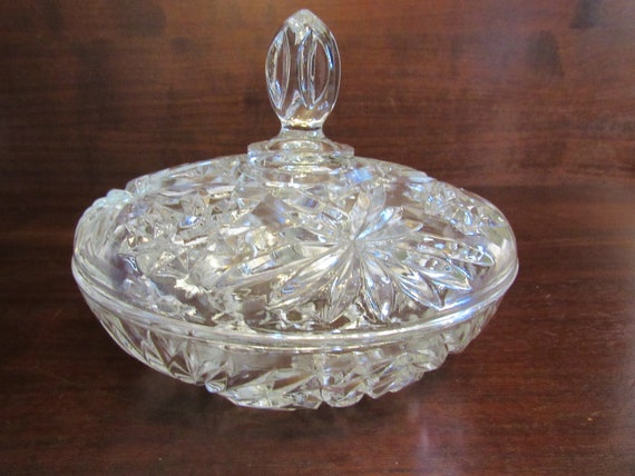 Anchor Hocking Prescut Clear Glass Candy Dish, Candy Box, Dresser box, Trinket Dish.  (3643)
