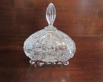 Dulcero triangular grande de cristal con tres dedos, tallado y grabado a mano, con tapa (3697)