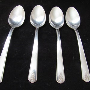 4 Teaspoons, Linda Silverplate 1949, Community Par Plate By Oneida Silver  (1898)