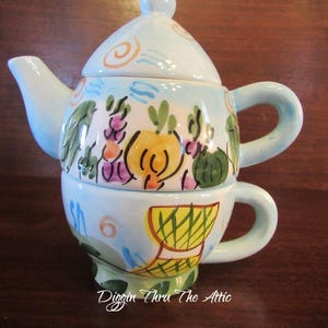 Bella Casa III by Ganz, Tea Pot and Cup for One , Stackable Three Piece Set.     (2579)