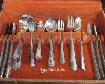 Gild-Cadence Silverplate 1932, Wm Rogers and Son by International Silver, Silverware, Flatware, Service for 6, 39 pieces.       (3181)