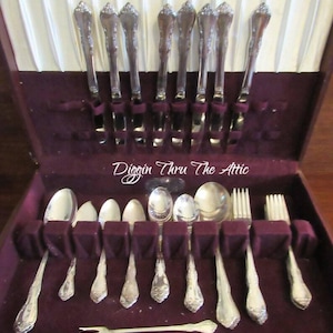Fredericksburg Silverplate 1968, Betty Crocker by Oneida Silver, Silverware, Flatware, Service for 8, 47 pieces.    (3548)