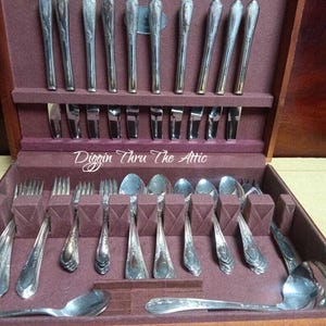 Meadowbrook Silverplate 1936,Wm Rogers A1 Plus by Oneida Silver, Silverware Flatware, Service for 10, 66 Pieces.  (3948)