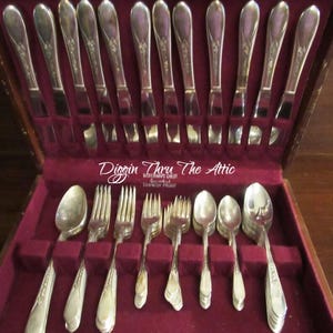 Pricilla-Lady Ann Silverplate 1941, Wm Rogers MFG Co by International Silver, Silverware, Flatware, Service for 12, 68 piece set.   (3507)