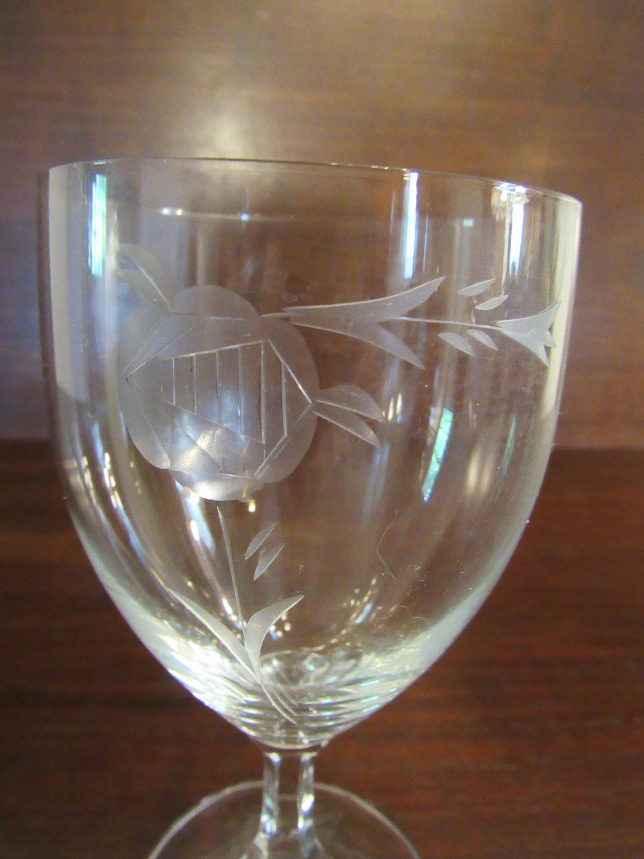 Set of 4 Transparent Blown Glass Cups with Rose Engraving - Royal Family -  Discounts 63,22 €