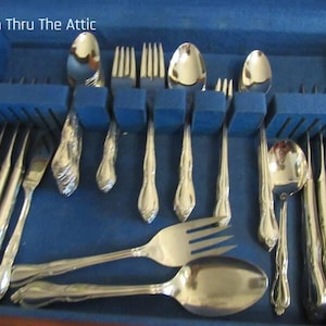 Montclaire Stainless 1993, Wm A Rogers by Oneida Silver, Flatware, Silverware, Service for 8, 71 pieces.     (3130)