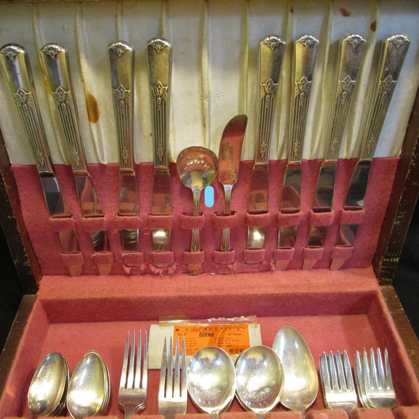 Gild Cadence Silverplate 1932, Wm Rogers by International Silver, Silverware, Flatware, Service for 8, 52 pieces.  (1353)