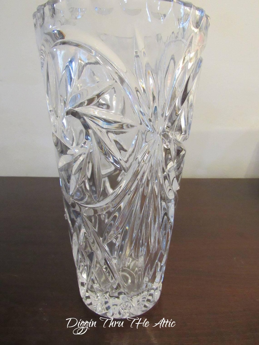 Crystal様 Crystal Vase With Pinwheel and Fans , Unknown Manufacturer