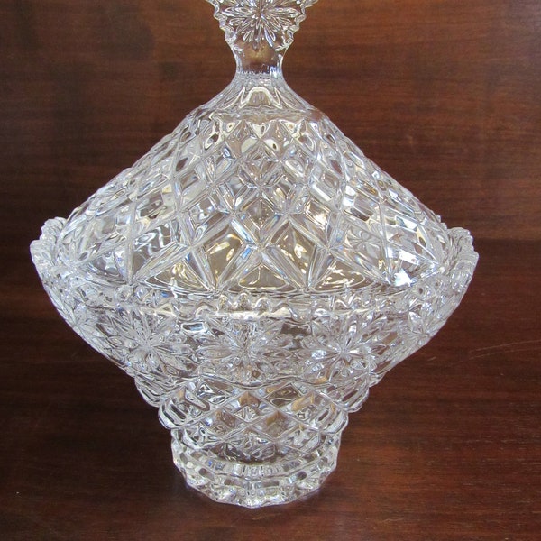 Brussels by Crystal Clear Industries, Made in Poland, Oval Candy Dish with Lid, Cross Hatch Design, Wedding Box.     (3720)