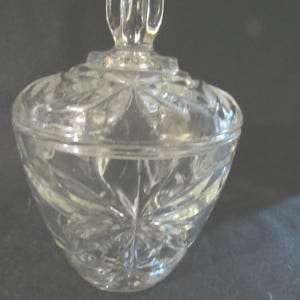 Candy Dish with Lid,  Prescut Clear by Anchor Hocking, Pressed Glass with Star and Fan, Sugar bowl and Lid, Trinket box.      (3342)