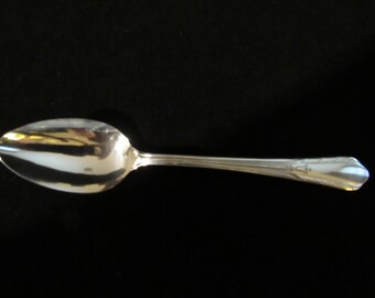 Place Oval Soup Spoon. Lynnwood Memory Silverplate 1934, Genesee Plate by Oneida Silver  (1950)