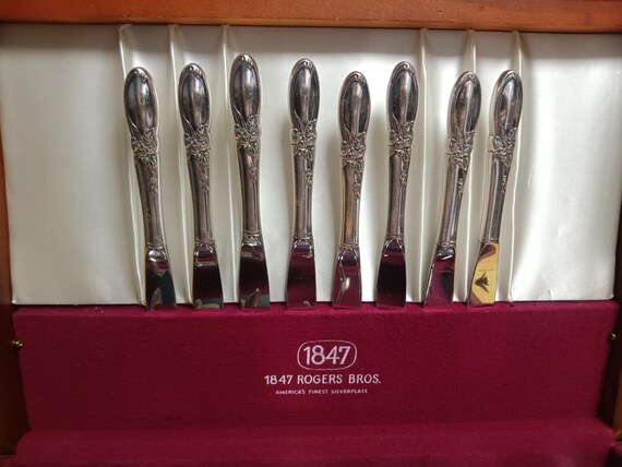 【White Orchid】 ディナーセット 8名用55本 サーバー付 White Orchid Silverplate 1953, Community by Oneida Silver