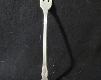 Seafood Fork, Fredericksburg Silverplate 1968, Betty Crocker by Oneida Silver, Silverware, Flatware.     (3569)