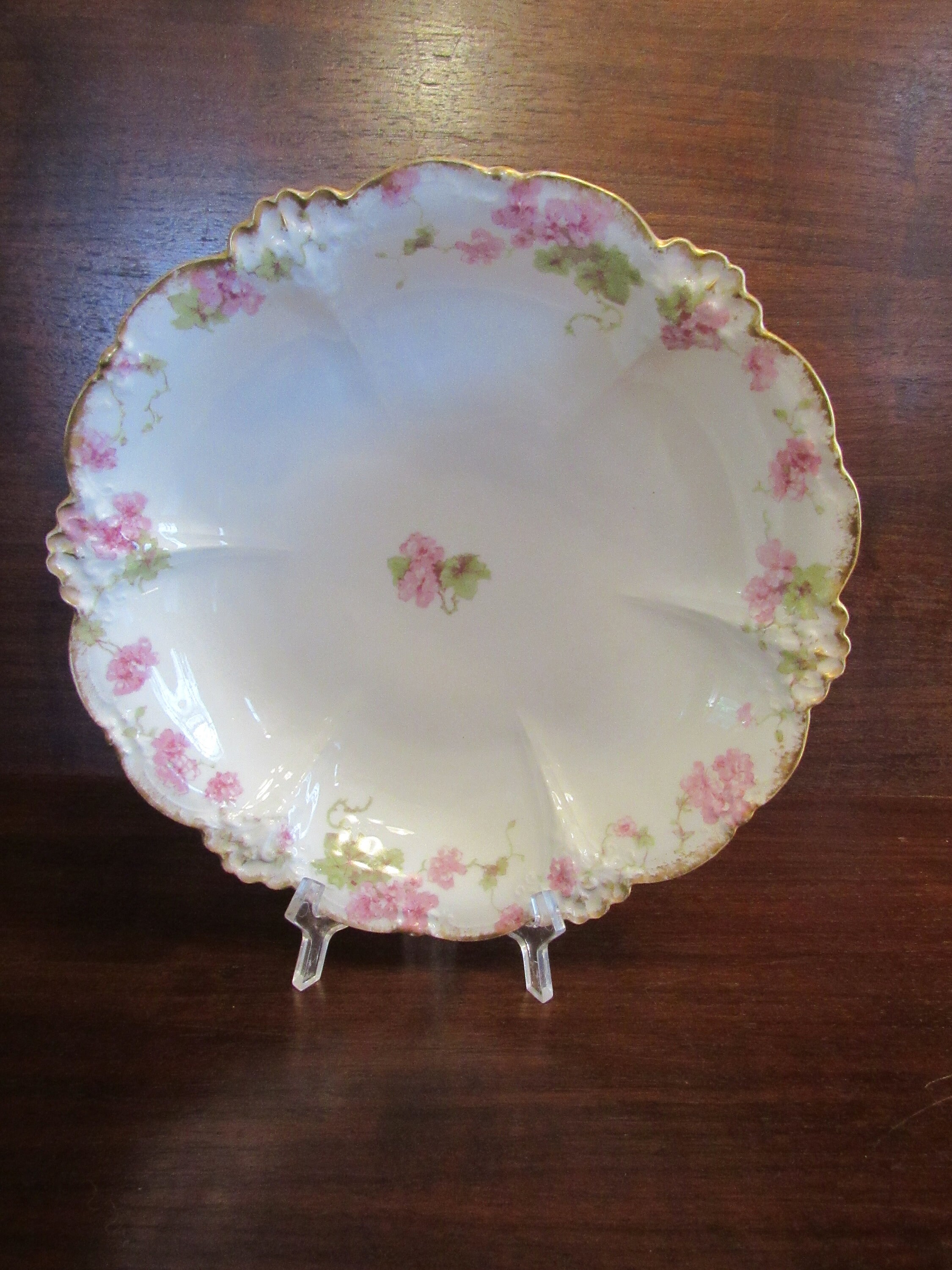 なーさん様あて Ninth Peel&Patrick Vegee 9 Inch Round Vegetable Bowl, Schleiger 393 by Charles Field