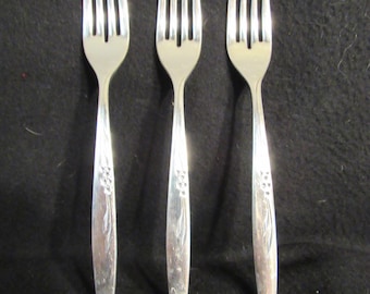 Fork, Enchantment-Gentle Rose, Silverplate 1960, Community by Oneida Silver, Silverware, Flatware, Set of 3. (3795)