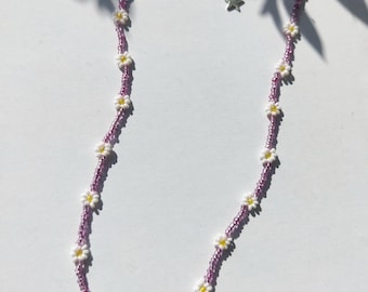 Beaded Dainty Daisy Pink Necklace - Y2K Glass Bead Jewellery
