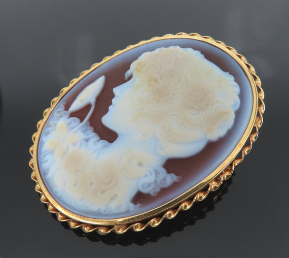 Vintage Hand Carved Agate Cameo 18K Yellow Gold P… - image 2