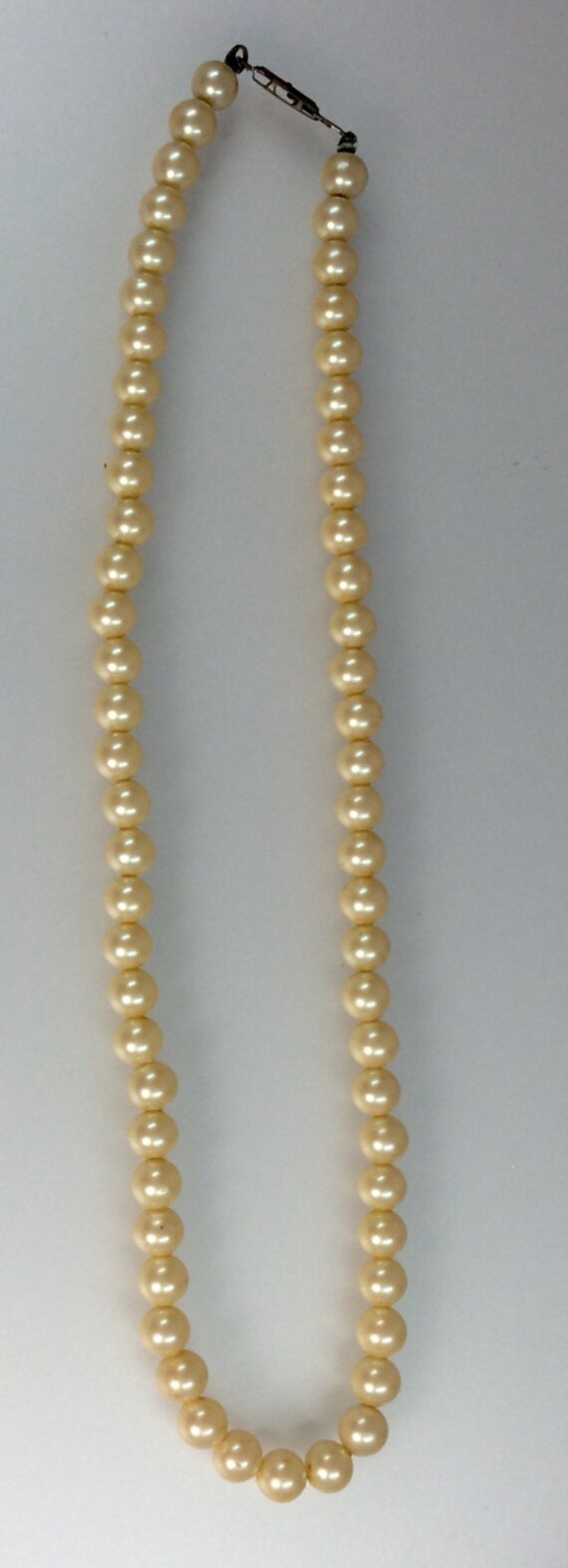 Vintage Single Strand Faux Pearls 16" Necklace Ja… - image 2