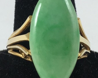 Vintage Huge Modernist 14K Yellow Gold Apple Green Nature Chrysoprase Ring - size 7.25