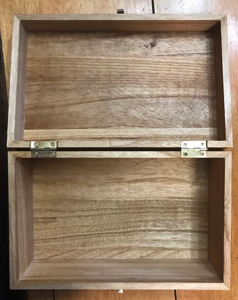 Rectangular box wood burned with a Samoan man