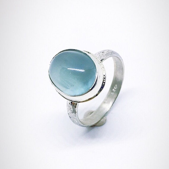 Beautiful ring with a cute and shiny Aquamarine cabochon size | Etsy