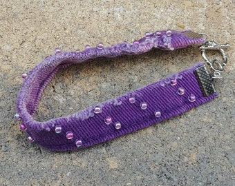 Bracelet denim, purple bracelet, jeans upcycled purple, denim jewelry, bracelet pink purple, jeans recycled bracelet, boho jewelry, ooak W6