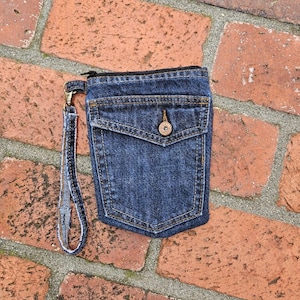 Wristlet, denim pocket purse, blue denim clutch, zipper pouch, jeans pocket bag, zipper wallet, denim wristlet, coin pouch, clutch bag  D189