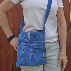 Crossbody bag denim, purse Levis brand jeans, denim bag blue, jeans bag, jeans recycled, tote bag denim, travel bag tote, denim tote    D208
