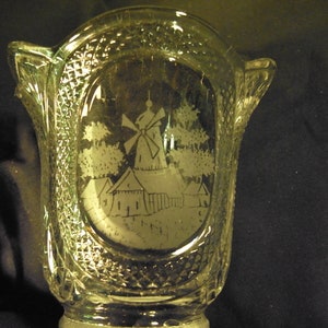heavy  crystal glass  ectched  with a windmill motif   geometic  tulip shade bell shaped shade ,  pressed diamond bandin oil lamp shade