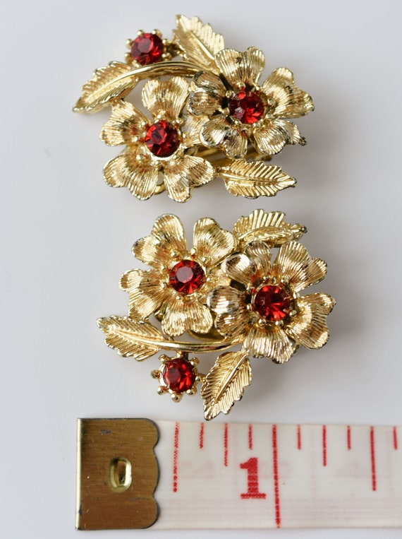 Vintage Coro Clip on Earrings Gold Tone Flower Le… - image 3