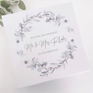 Wedding Day Memories, Personalised Wedding Keepsake Box, Gift for Couples, Mr & Mrs, 1st Year Anniversary Paper, Eucalyptus