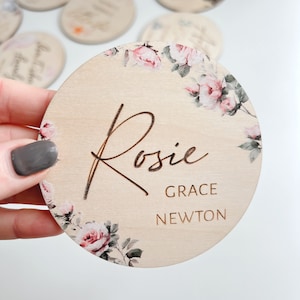 Personalised Name Sign, Wooden Baby Girl Arrival Plaque, Social Media Birth Announcement, Its A Girl, Floral Roses Pink Newborn Prop Disc