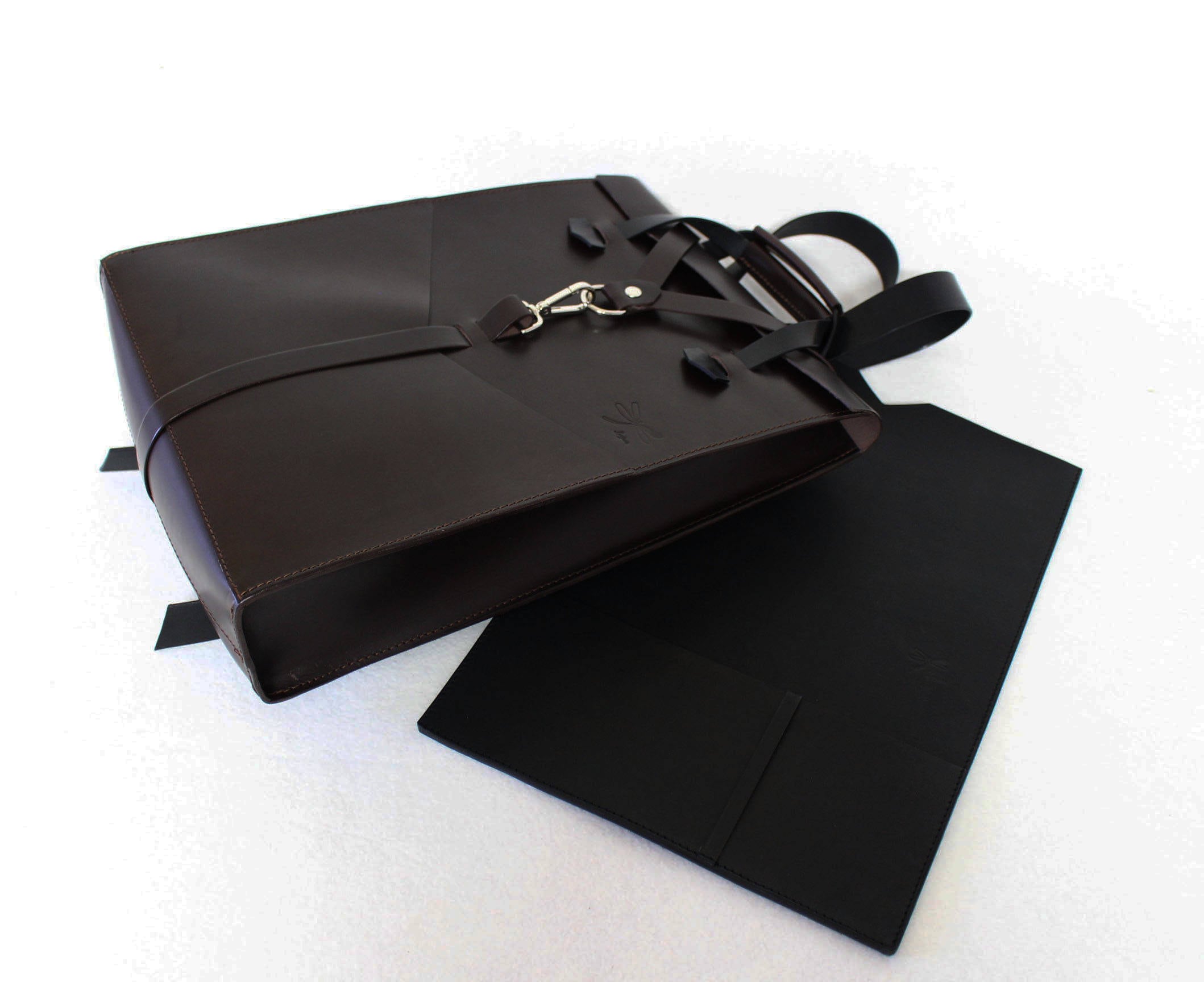 Brown Leather laptop bag. Handbag and removable shoulder strap, with