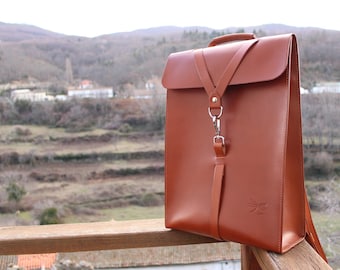 Premium leather laptop backpack, Handmade backpack with very resistant leather, high quality leather bag.