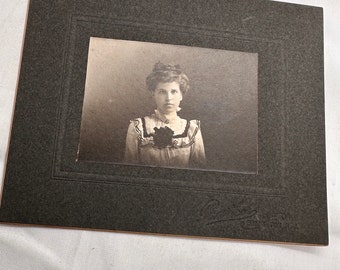 Cabinet Card 1800s, lady photo, antique photographs, vintage photographs, old photos, old photo cards, paper ephemera, junk journal